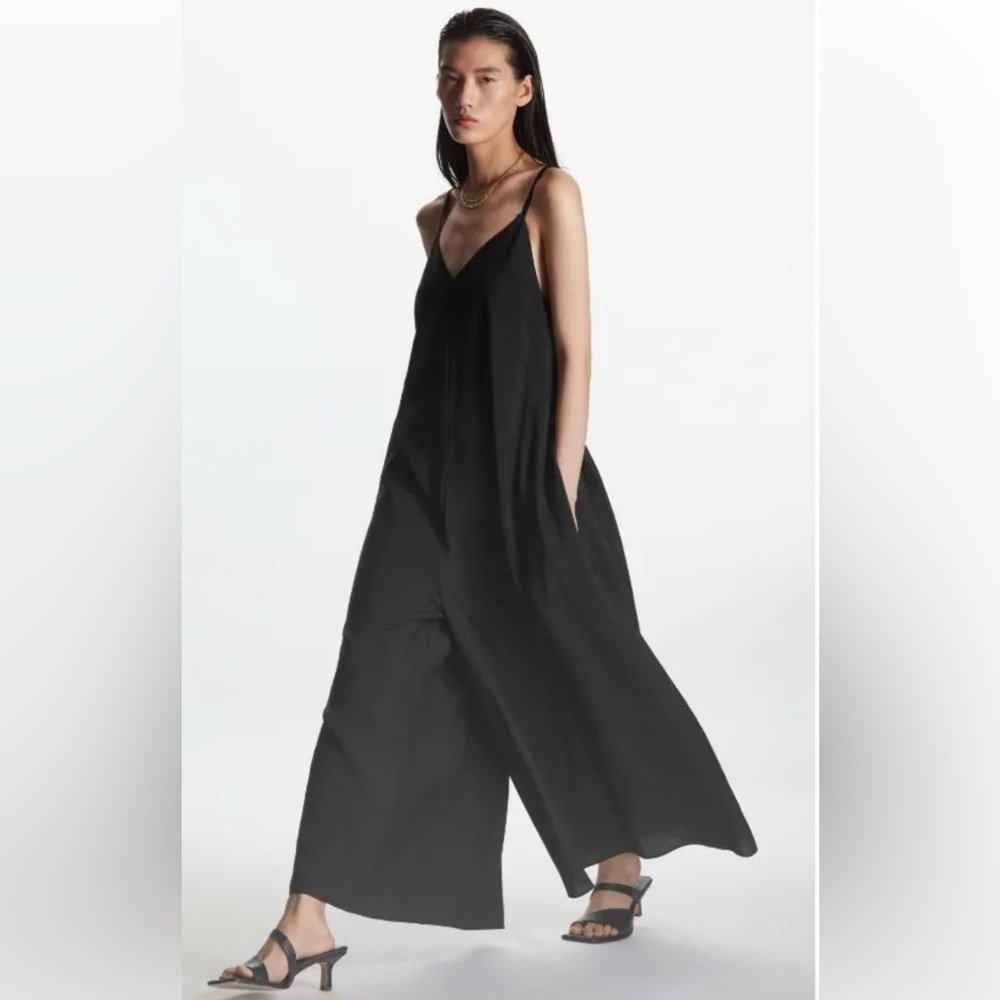 COS -   V -Neck Wide Leg Jumpsuit
